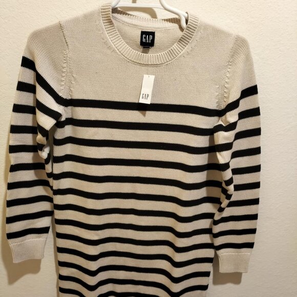 GAP 100% Cotton Relaxed Color Black and White Stripe Sweater S P 42-44 (160/175) - Picture 1 of 5